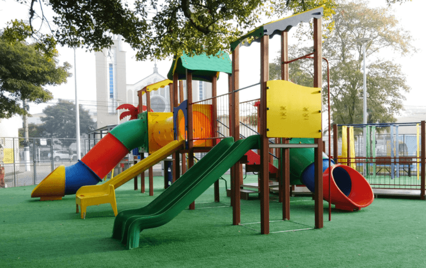 Inspeção e Adequação de Brinquedos e Parques Infantis